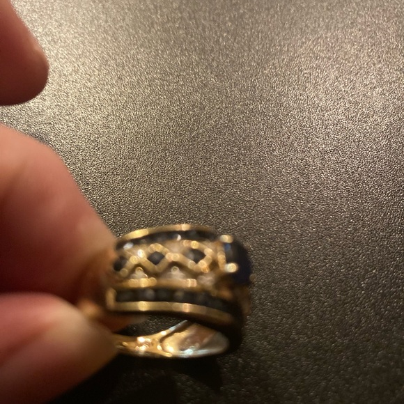 Elegant sapphire Diamond and 14k Gold Ring - Picture 2 of 5